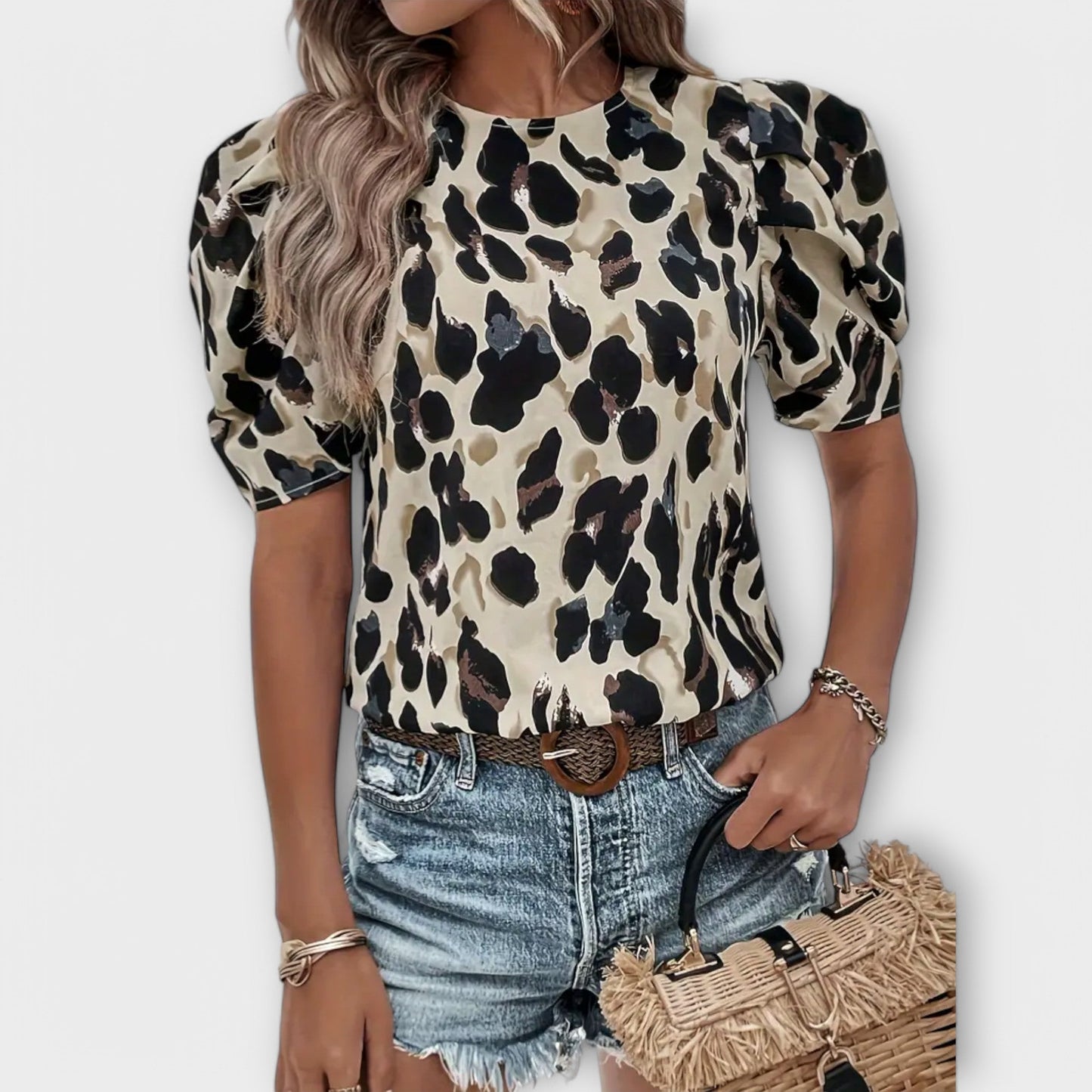 Amelia – Alsidig og elegant bluse